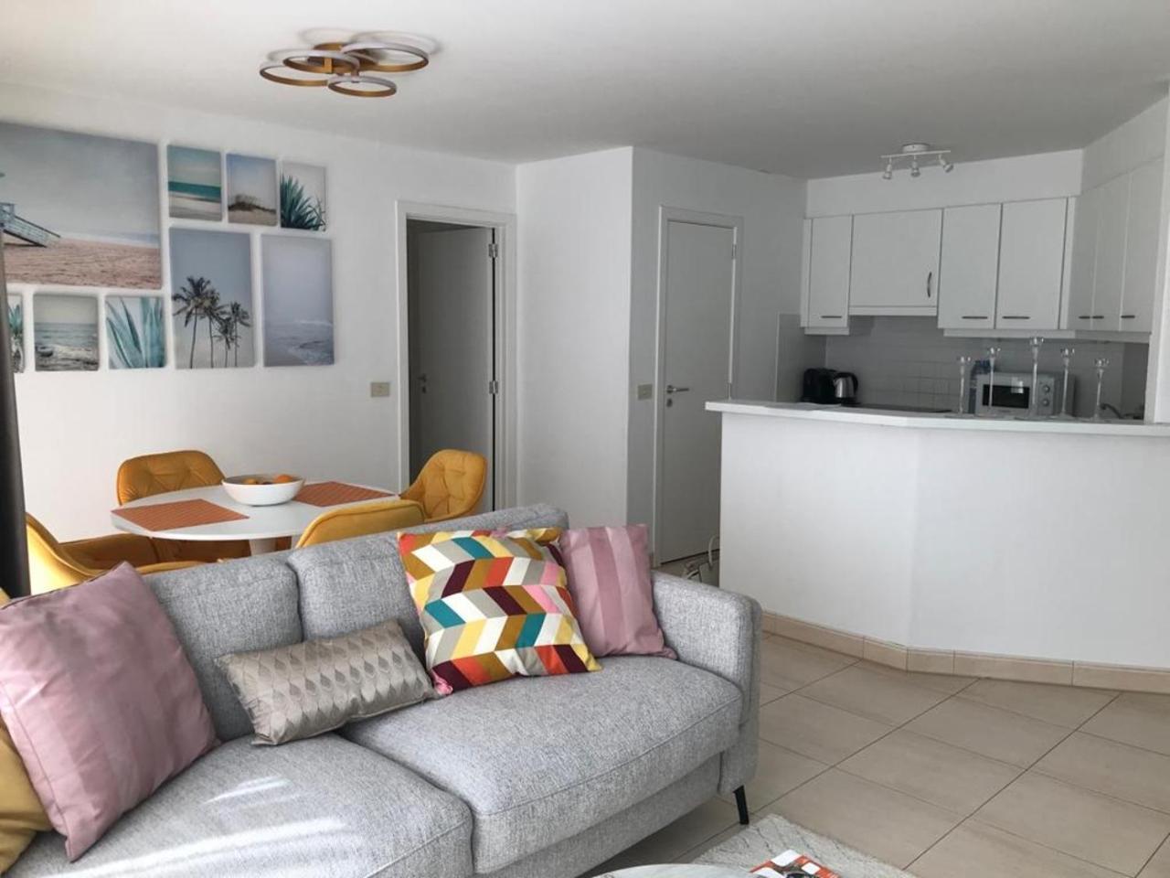 Urbanstay Suites - Beachfront Apartment In Knokke Ngoại thất bức ảnh