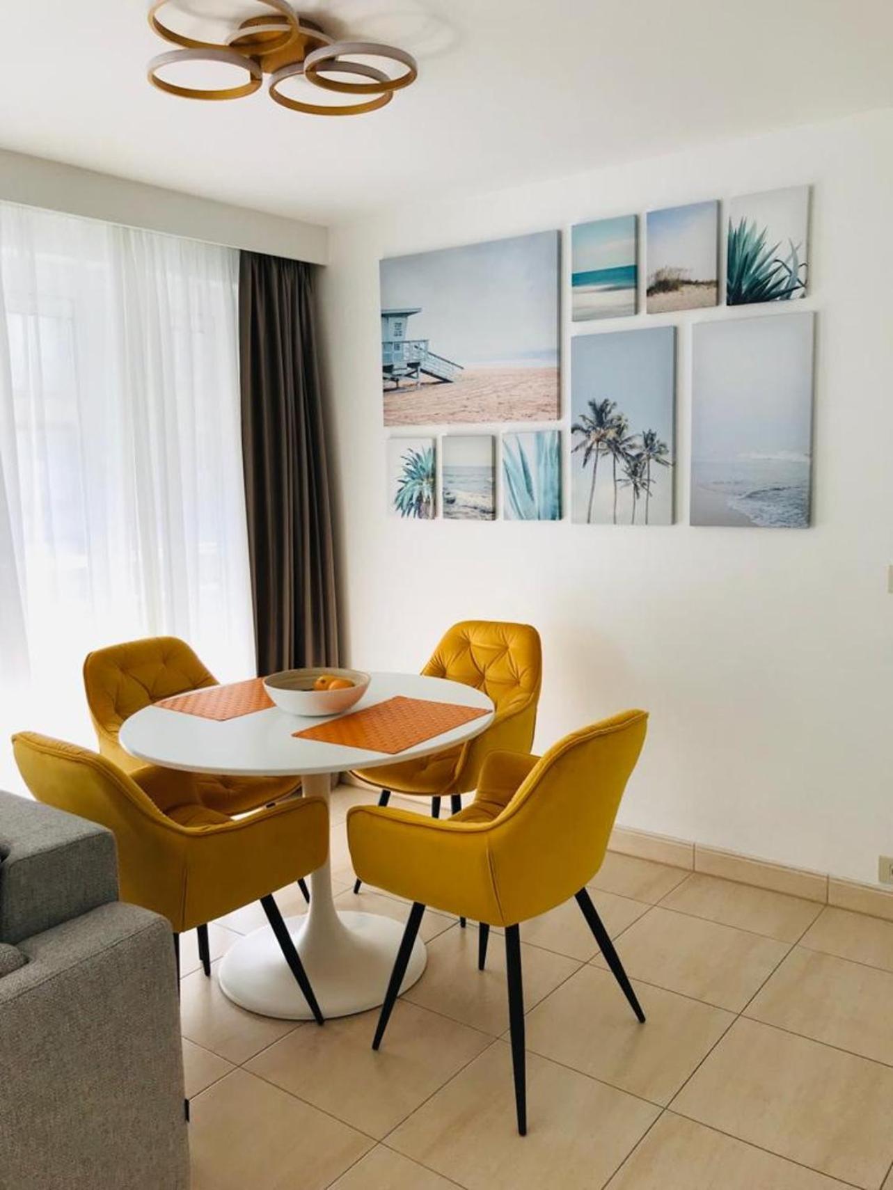 Urbanstay Suites - Beachfront Apartment In Knokke Ngoại thất bức ảnh