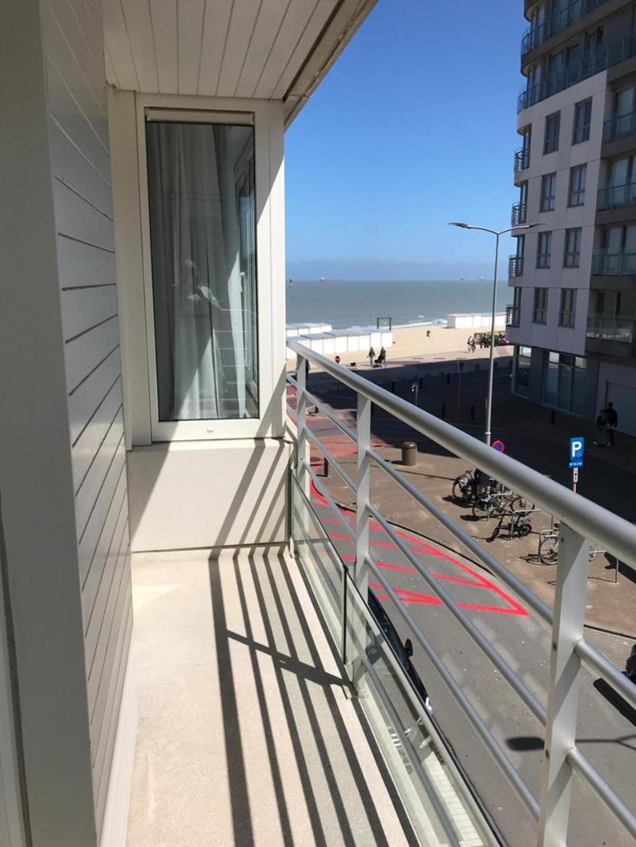 Urbanstay Suites - Beachfront Apartment In Knokke Ngoại thất bức ảnh